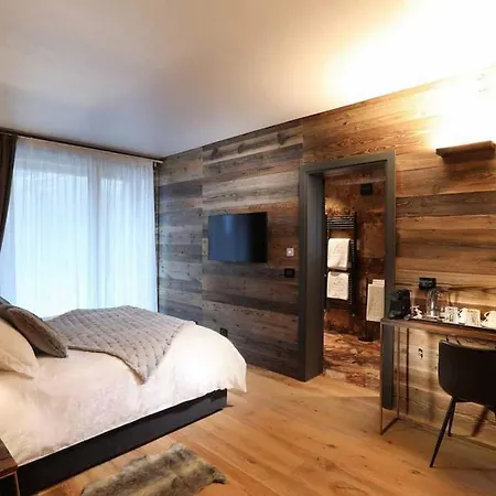 5br Lovely Mountain With View Chalet - What'app - 0039-3512-039-610 - For Reservations! 브루일서비니아
